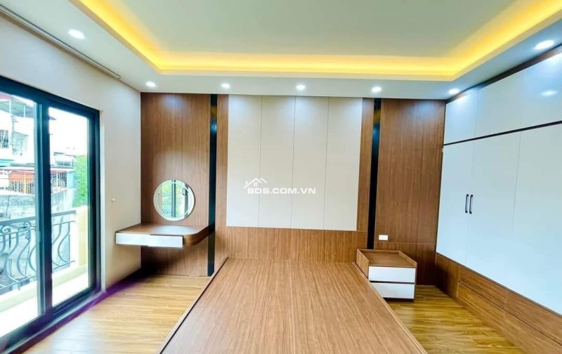 CẦN BÁN GẤP NHÀ QUAN NHÂN THANH XUÂN,32Mx5T,THANG MÁY,NGÕ THÔNG THẲNG,GẦN PHỐ,NHÀ ĐẸP.