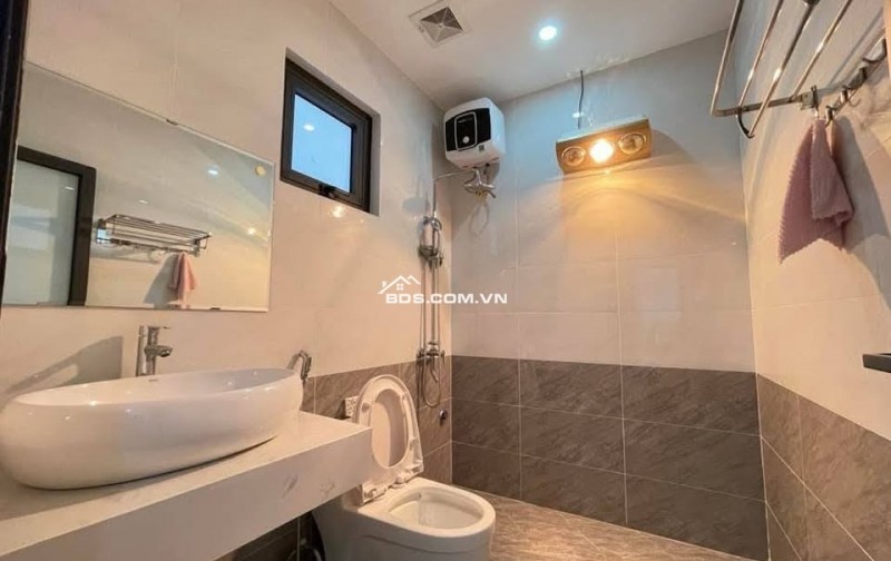NHÀ THƯỢNG THANH - 5 TẦNG - THANG MÁY - GIÁ HƠN 6 TỶ