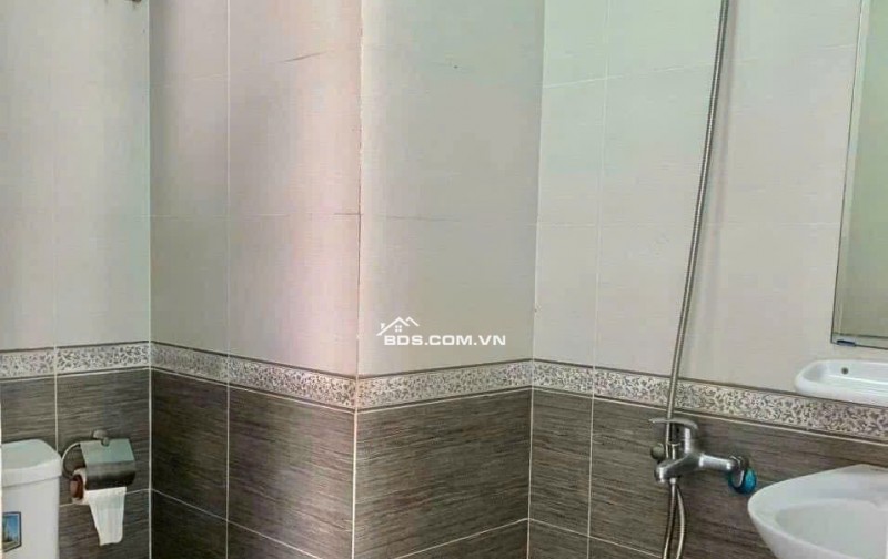 Chung cư 312 Lạc Long Quân, P5, Q11, 105m2, 3PN, 15tr/tháng