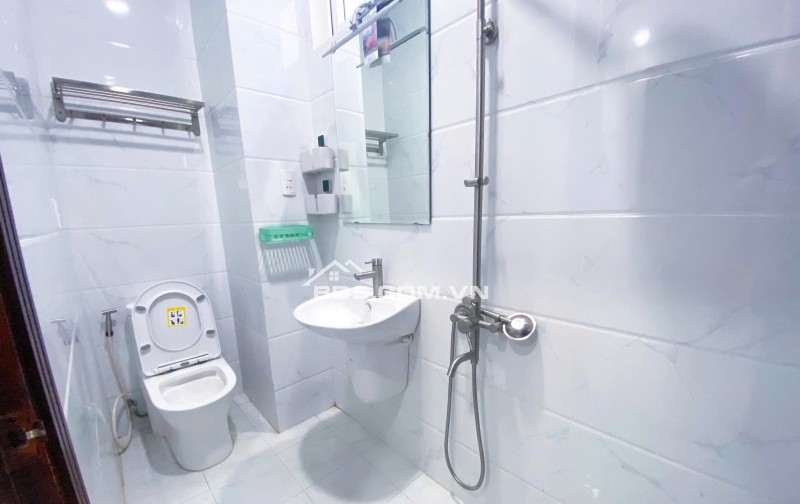 Chung cư Screc , P12,quận 3, nội thất, 2p, 2wc, 78m2, giá 14,5tr