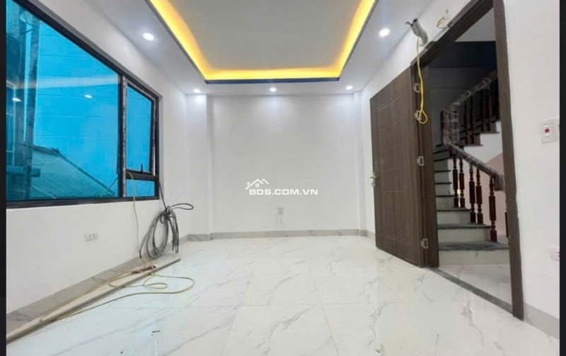 Bán nhà lô góc đẹp 45m2 Thạch Bàn - ô tô đỗ cửa giá tròn 7 tỷ