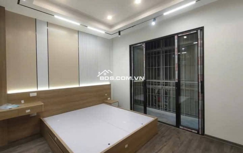 Bán Nhà Lê Trọng Tấn Thanh Xuân 30m x 5 Tầng Mới Đẹp Full Nội Thất Gần Ô TÔ Giá 6.8 Tỷ