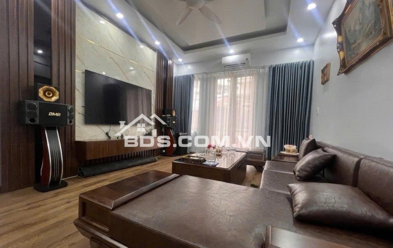 Nhỉnh 200trm2 Bán nhà phố Kim Mã Ba Đình 60m25TMT42m vị trí đắc địa các phố Kim Mã chỉ 5m