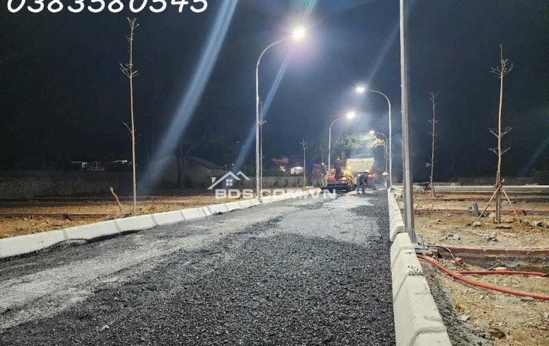 Đất vị trí siêu đẹp ở thị trấn Ba Hàng Đồi , huyện Lạc Thủy , tỉnh Hòa Bình
