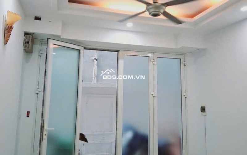 Bán nhà nhỏ nhỏ xinh xinh 4 tầng, 41m², Ngõ 572 Ngọc Thụy, Long Biên, 6 tỷ, Múc đi anh chị em