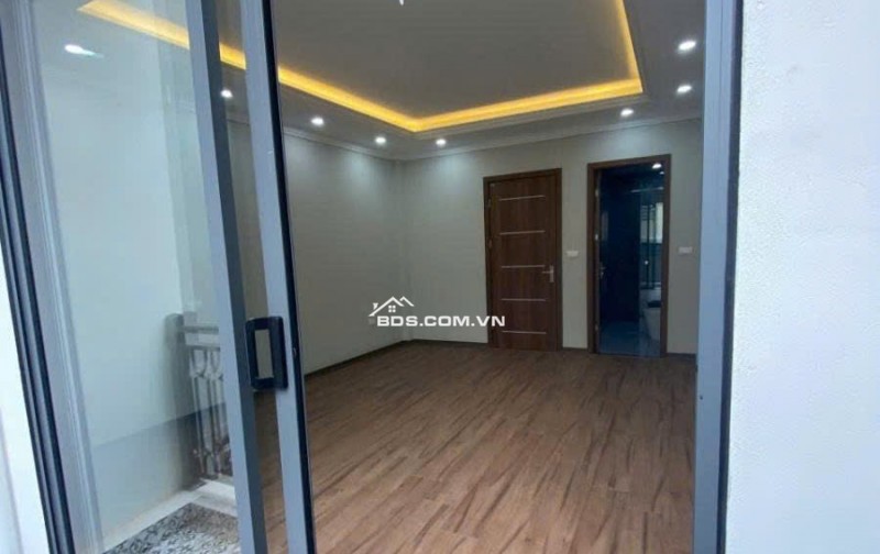 Nhà Mới Tinh - Hoàng Mai - 36m² - 5 Tầng - Mt 4.2m - Chỉ Việc Xách Vali Về Ở