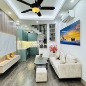 Bồ Đề - Long Biên - 31m2 - 6,25 tỷ - Ô tô - Full nội thất