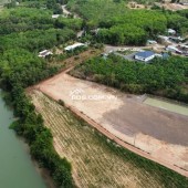 Bán Rẻ Đất Thị Trấn(15x36=540m2)SHR,Cập Biệt Thự,Mặt Tiền Sông Sài Gòn,Giá 550Tr/Sổ(5x36)