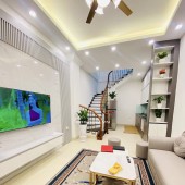 Bán nhà phố Phạm Văn Đồng - Bắc Từ Liêm, 35m2 5 tầng giá chỉ nhỉnh 6 tỷ