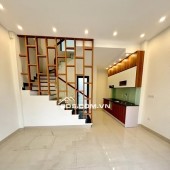 Nhà Phố Ngọc Thụy - 5 Tầng Gần Công Viên - Thoáng Trước Mát Sau -  Gía Hơn Sáu Tỷ