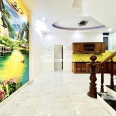 Nhà 4 tầng -Gần biển Mỹ Khê-Phạm Cự lượng - Giá chỉ 5,9 tỷ .