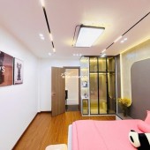 Bán nhà siêu hiếm Trần Thái Tông, Cầu Giấy full nội thất, ở ngay, 30m2, chỉ 6,3 tỷ