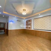 Bán nhà hem 6m Huỳnh Tấn Phát .60m2 xây 3 Tầng BTCt .chỉ 8ty