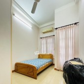 Bán nhà 4 tầng  Nguyễn Thiện Thuật quận 3. Hẻm xe hơi thông. Giá 5.x tỷ ( thương lượng)