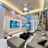 Bán nhà 45m², 3PN, 4WC, Nghĩa Đô, Võ Chí Công, 6.7 tỷ, sổ đỏ