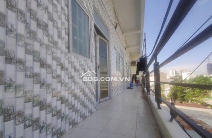 Bán khu nhà trọ 4 tầng 18 phòng, 200m2 dòng tiền 32tr/th giá nhỉnh 40tr/m2 gần Picity TX21, Quận 12