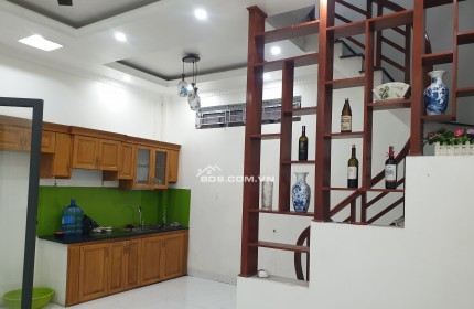 BÁN NHÀ ĐẸP 2.5 TỶ 4 TẦNG 45M2 ĐÚNG 10M RA LUÔN ĐƯỜNG NGUYỄN DU