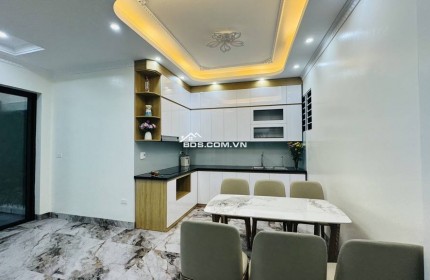 Ngọc Lâm - Long Biên - 60m2 - 12,5 tỷ - Ô tô - Thang máy