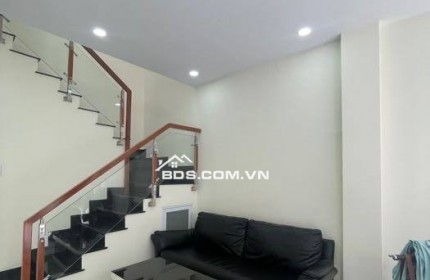 BÁN CĂN NHÀ HIỆN ĐẠI - 4 TẦNG - QUẬN 10 - NGAY CHỢ HÒA HƯNG - HOÀN CÔNG ĐỦ - NHỈNH 5 TỶ