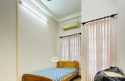 Bán nhà 4 tầng, hẻm 5m Bàn Cờ quận 3. Chỉ 5.5 tỷ ( thương lượng)