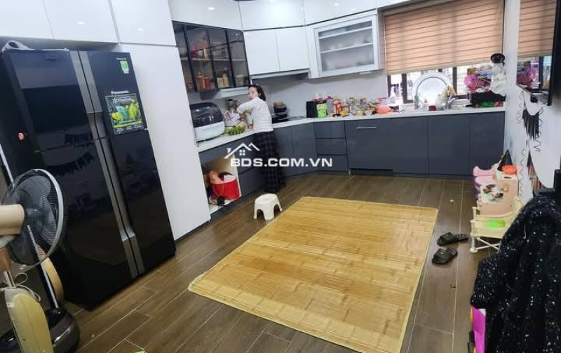 Nhà Đẹp Ô Tô Vào Nhà Yên Lạc, Hai Bà Trưng 57m, 5 tầng, mt 4m, giá 18.8 tỷ.