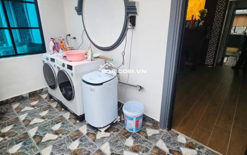 Nhà Đẹp Ô Tô Vào Nhà Yên Lạc, Hai Bà Trưng 57m, 5 tầng, mt 4m, giá 18.8 tỷ.