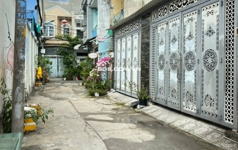 Gò Vấp - Bán nhà hẻm xe hơi thông Nguyễn Văn Lượng, Gò Vấp –  5x16m, 3PN, view sân banh, khu CityLand – giá chỉ 8.5 tỷ