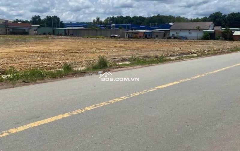 2 LÔ ĐƯỜNG NHỰA 10X60=600M2 THỔ CƯ, SHR, ĐỐI DIỆN SÂN BÓNG ĐÁ HOÀNG GIA, GIÁ 460TR