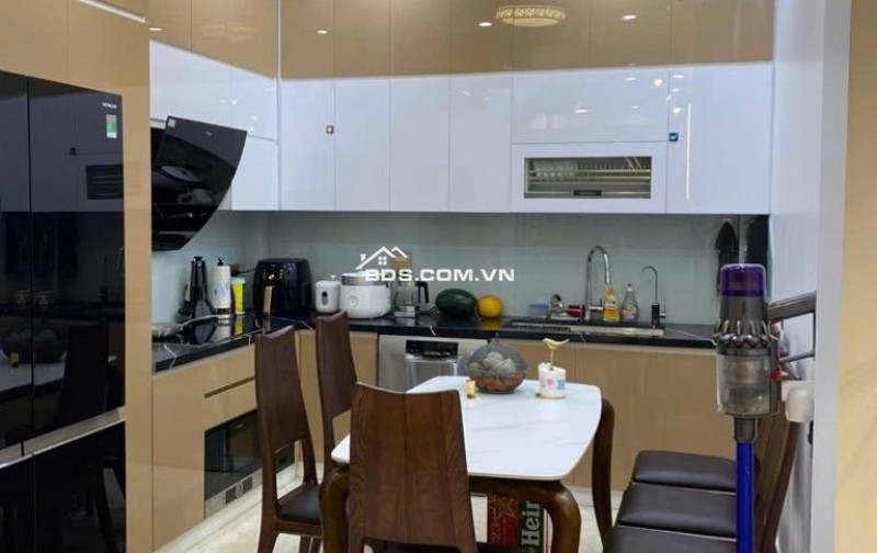 Bán nhà 4 tầng, Ngọc Thụy, Long Biên, 39m2, Ở ngay, Gần phố cổ, 7 tỷ 85
