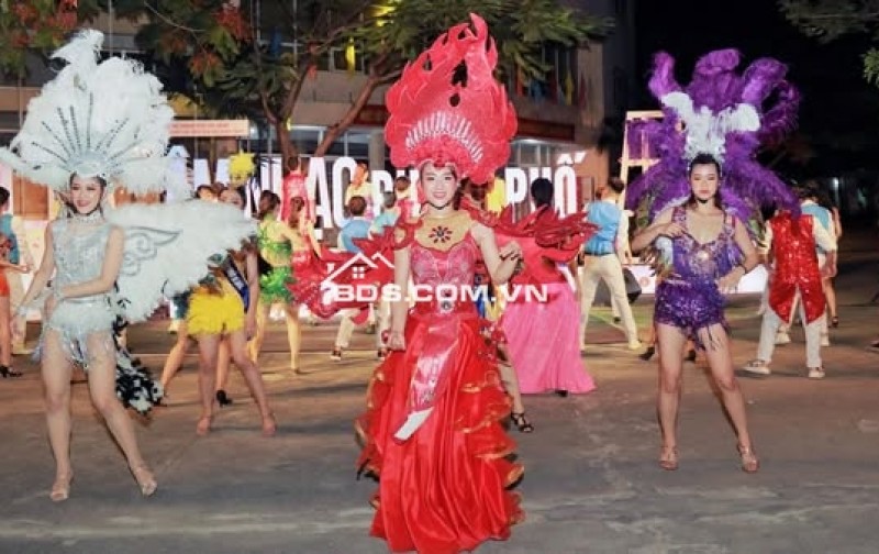 Lô góc cực đỉnh 192 m2 -mặt tiền Nguyễn Văn Thoại -Khu phố tây -Biển Mỹ khê - Giá chỉ 36,5 tỷ