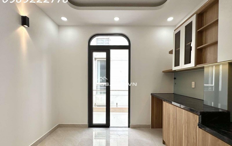 MẶT TIỀN thụt TRẦN QUANG KHẢI- ĐẸP 3 TẦNG - TẶNG NỘI THẤT CƠ BẢN - Ô TÔ TỚI CỬA.