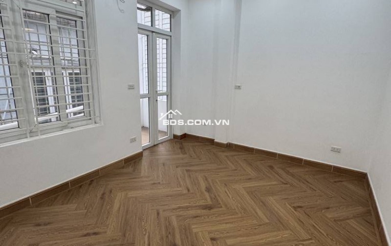 Bán nhà đẹp 48m2 Ngô Gia Tự, Long Biên, Dân xây, Full đồ, 5 tỷ 5