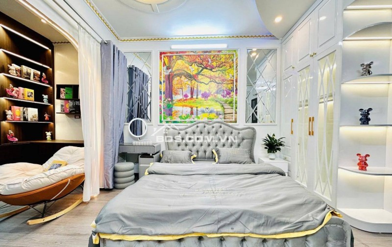 Bồ Đề, Long Biên, 48m2 x 4 tầng, Ô tô, View hồ, 10 tỷ 9