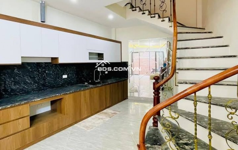 Nhà Đẹp Ở Luôn Tam Trinh, Hoàng Mai 45m, 5 tầng, mt 4.3m, giá 7.3 tỷ