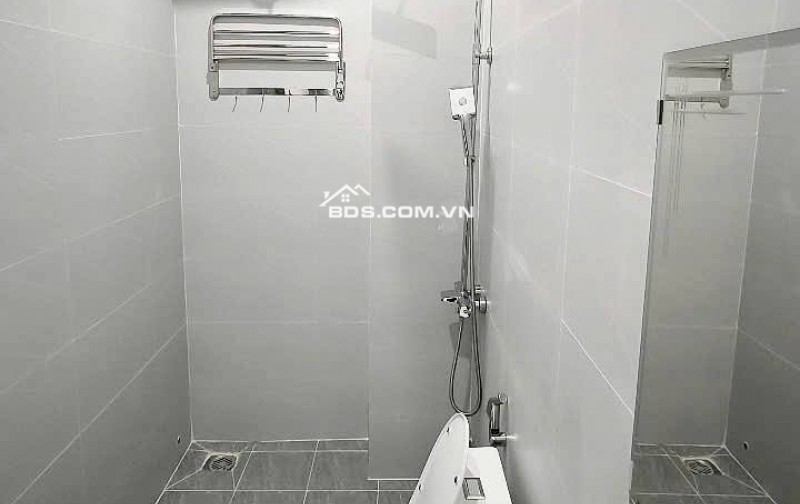BÁN NHÀ MỚI XÂY 3 TẦNG GẦN BIỂN VĨNH PHƯỚC NHA TRANG