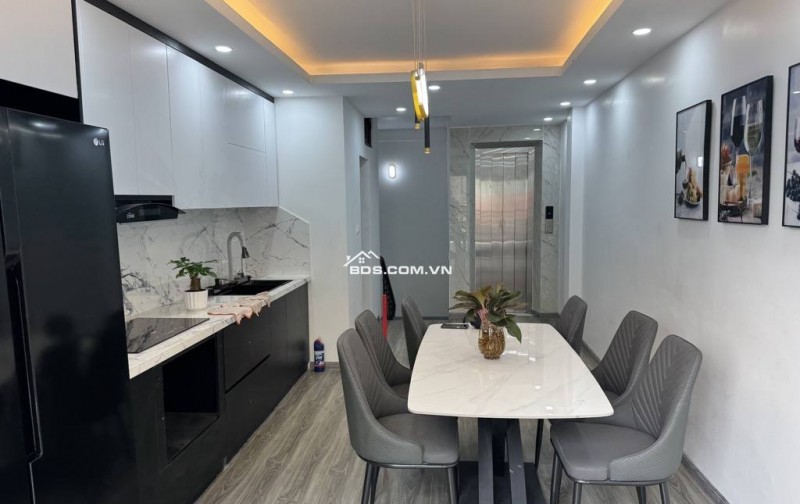 Nguyễn Văn Cừ, Long Biên, 50m2 x 5 tầng, Thang máy, Ô tô, 10 tỷ 5