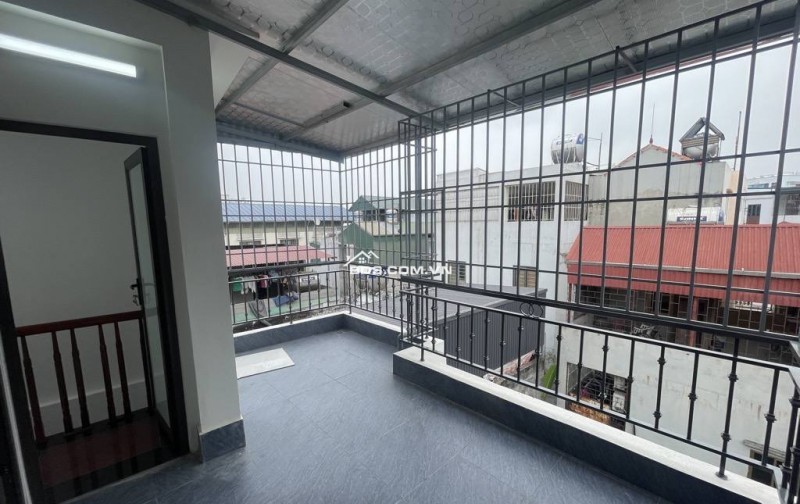 Bán nhà Ngô Gia Tự, 37m2 x 4 tầng, Nhà mới, Gần phố, Ngõ nông, 5 tỷ