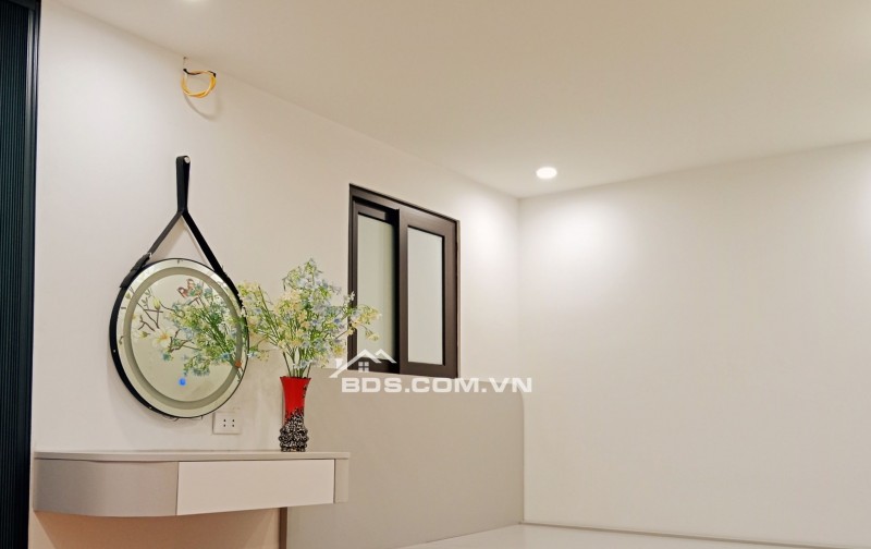 Nhà Đẹp Ở Luôn Quỳnh Mai, Hai Bà Trưng 60m, giá 3.05 tỷ