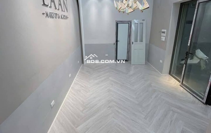 Bán Nhà Kinh Doanh Đỉnh Thọ Lão, Hai Bà Trưng 30m, mặt tiền 8m, giá 4.5 tỷ