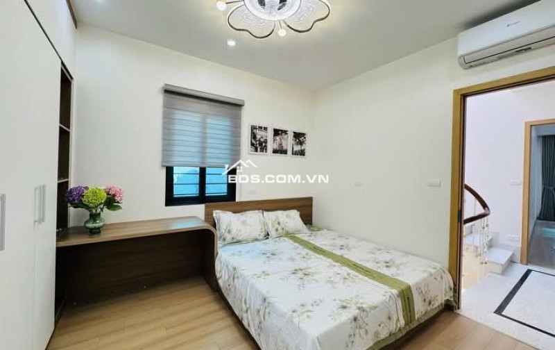Nhà Đẹp Ở Luôn Minh Khai, Hoàng Mai 45m, 4 tầng, mt 4m, giá 7.9 tỷ.