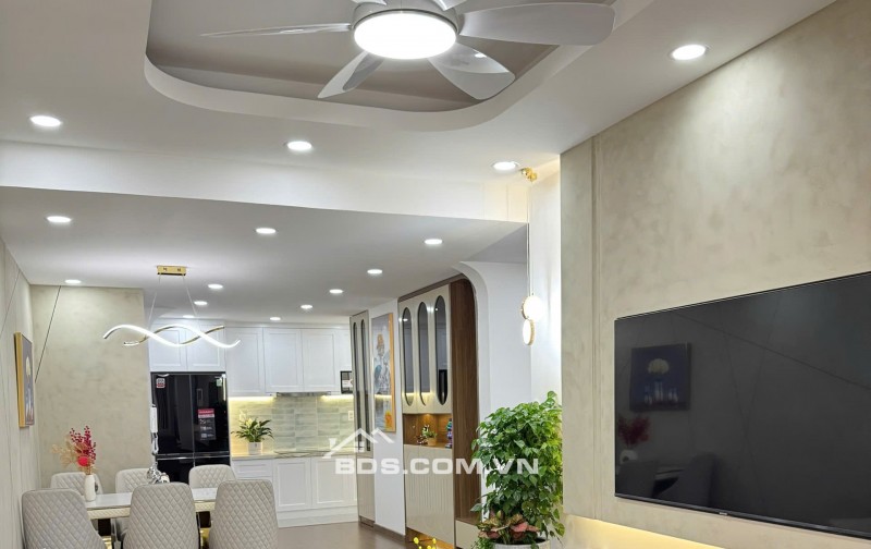 Bán gấp căn hộ hàng hiếm sky garden 3, PMH, Q7, DT 80m2 , 3PN nhà mới đẹp, giá chỉ 6 tỷ