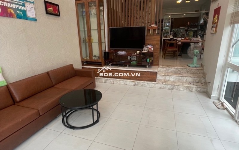 MẶT TIỀN BIỆT THỰ - BIỆT THỰ SONG LẬP - HẦM ĐỂ XE HƠI - ĐẲNG CẤP SÀI GÒN.