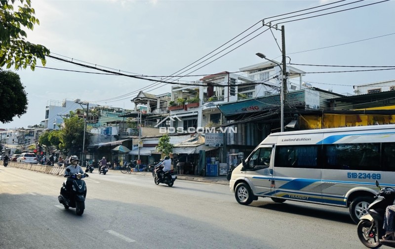 SIÊU HIẾM MẶT TIỀN HUỲNH TẤN PHÁT - NGANG KHỦNG 5,34M - VỈA HÈ RỘNG - GẦN CẦU TÂN THUẬN - 5 PHÚT ĐẾN Q1