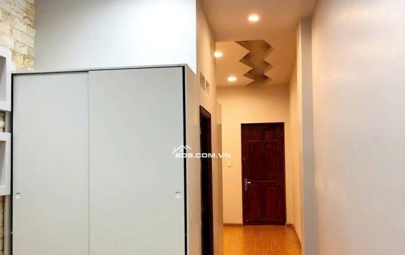 Hạ giá 2 tỷ! Căn HXH 6M Nguyễn Cửu Vân, QBT - (6 x 29m) vuông vức - 14P - HĐT: 85tr/tháng - giá 31 tỷ