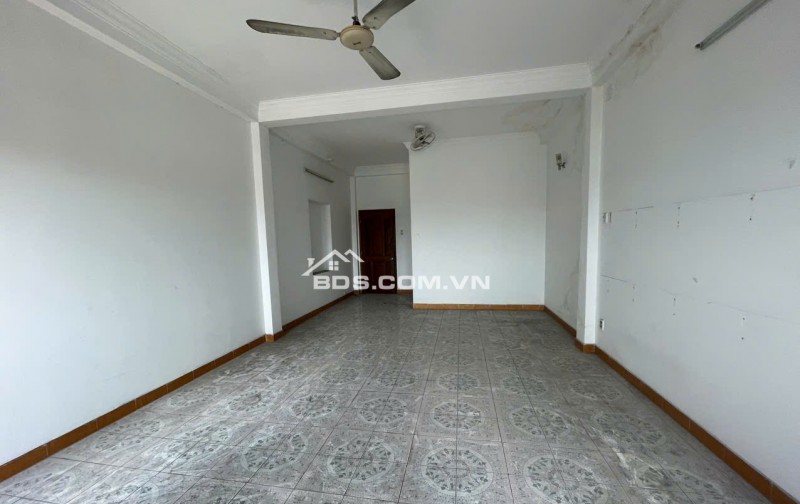 CHO THUÊ NHÀ MẶT TIỀN CỘNG HOÀ