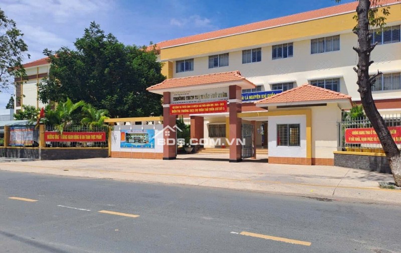KẸT TIỀN DUY TRÌ KD BÁN 1010M2 ĐẤT SHR ĐƯỜNG RỘNG NGAY KCN GẦN CHỢ DÂN ĐÔNG. GIÁ 190TR