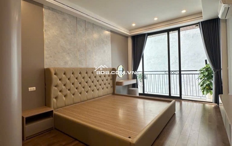 Bán nhà Nguyễn Văn Cừ 48m2, 5 tầng, thang máy, lô góc 2 thoáng vĩnh viễn, giá nhỉnh 10 tỷ