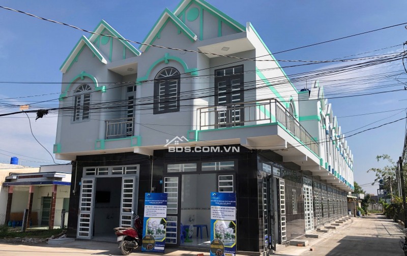 Bán nhà mặt phố liền kề - nhà mới xây chỉ 650 Triệu