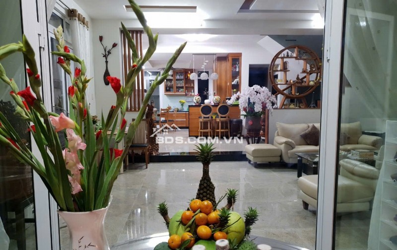 Bán biệt thự sân vườn đường 33 – An Phú An Khánh – hầm, 2 lầu, ST – giá 45 tỷ