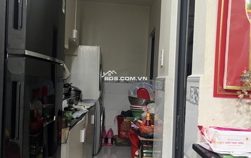 MẶT TIỀN HẺM 1 TRỤC 30m RA MẶT TIỀN ĐƯỜNG LỚN, 4 CHỖ TỚI NHÀ